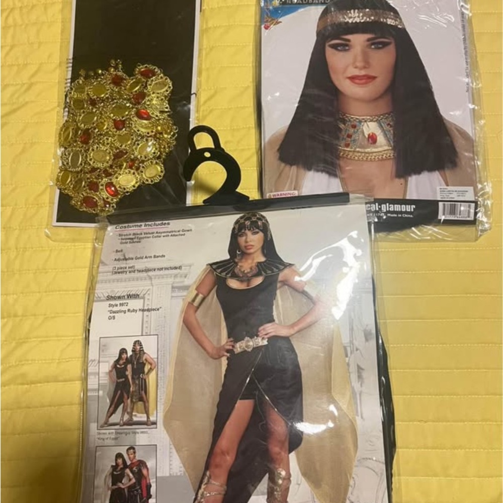 Dazzling Ruby Cleopatra costume & Headpiece